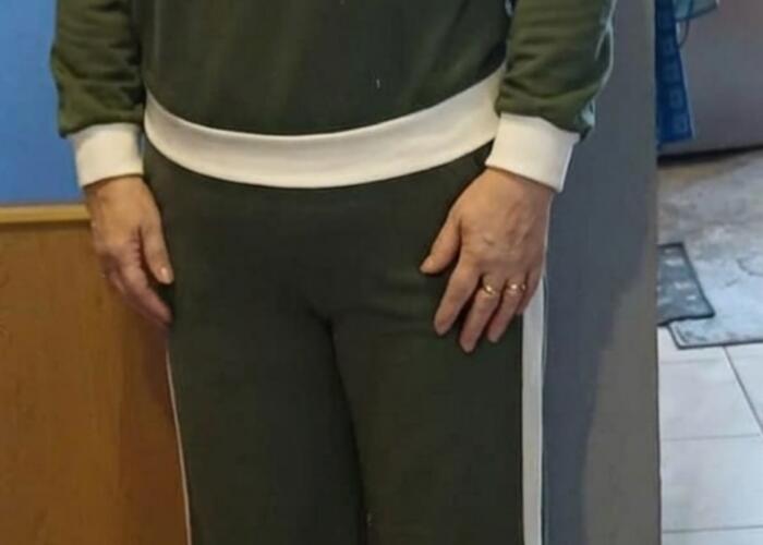 Grajewo ogłoszenia: Nowe dresy khaki na 115 w biuscie 
W cenie 50zł